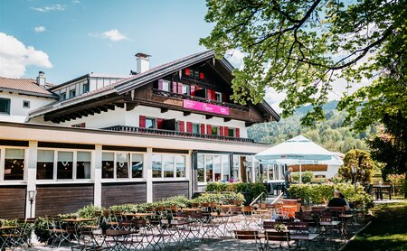 Entspannt im Gastgarten des Hotels