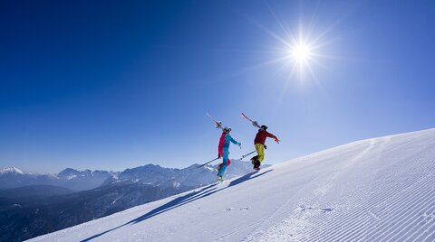 Skifahren in der Nähe des Hotels